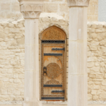 Руины Соборной мечети. Дверь!